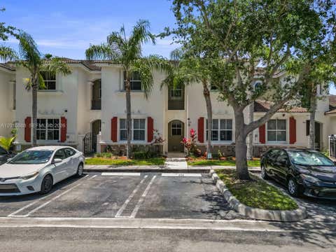 Photo of 934 NE 42nd Ter, Homestead, FL 33033 (MLS # A12015888)