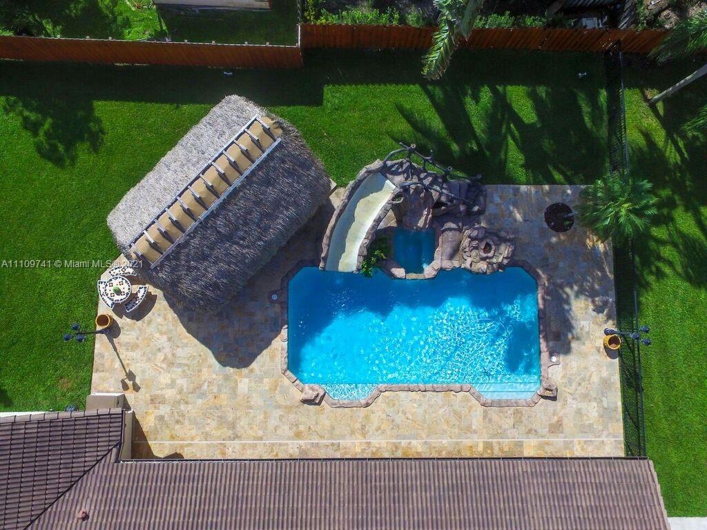 MONTGOMERY MANORS - Residential