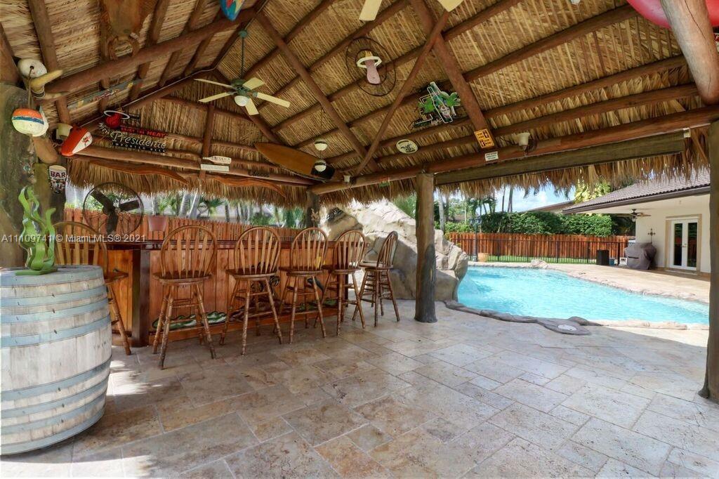 MONTGOMERY MANORS - Residential