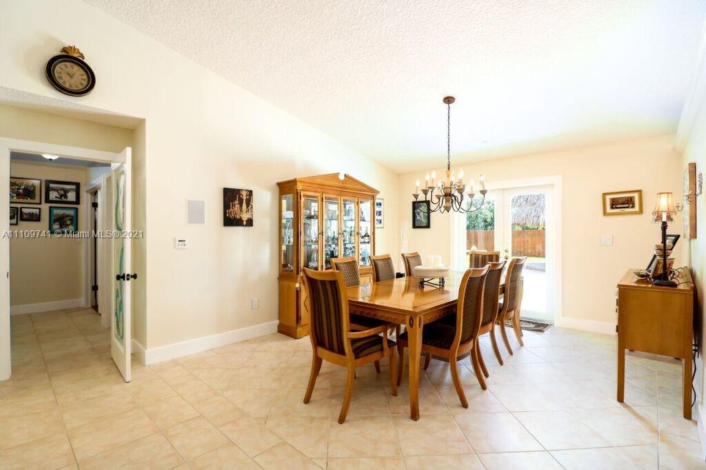 MONTGOMERY MANORS - Residential