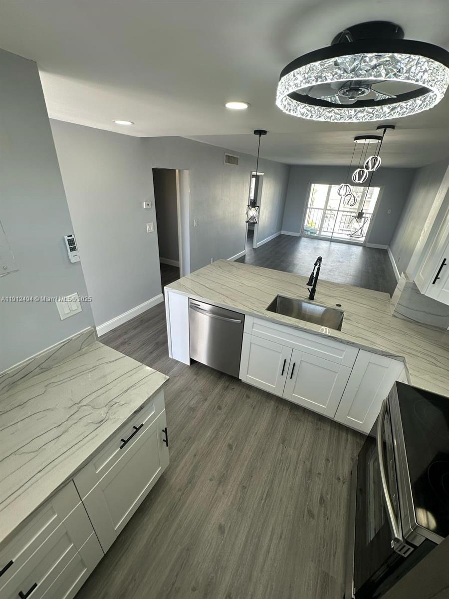 PARKSIDE TOWERS CONDO - Residential