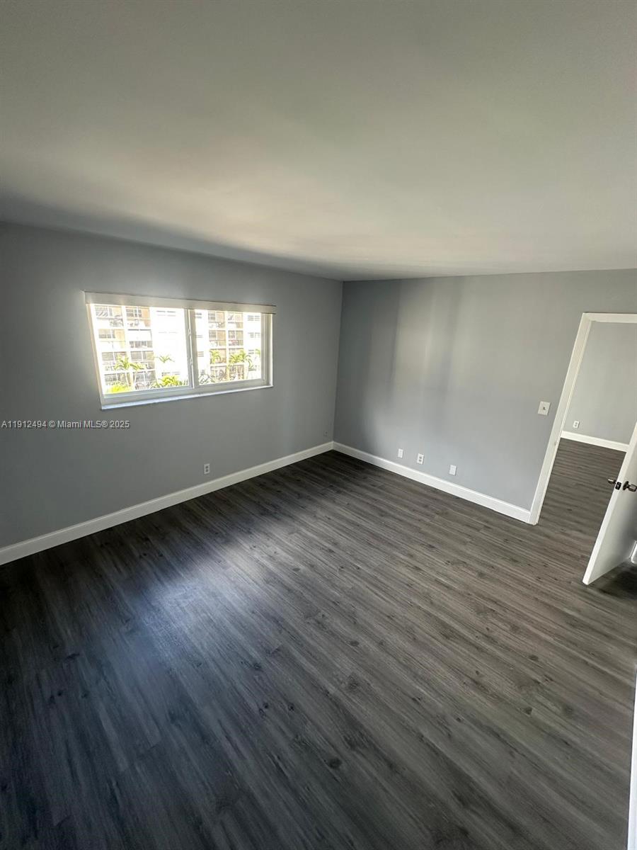 PARKSIDE TOWERS CONDO - Residential