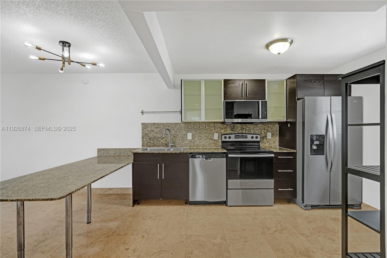 WATERSIDE VILLAGE THREE C - Residential