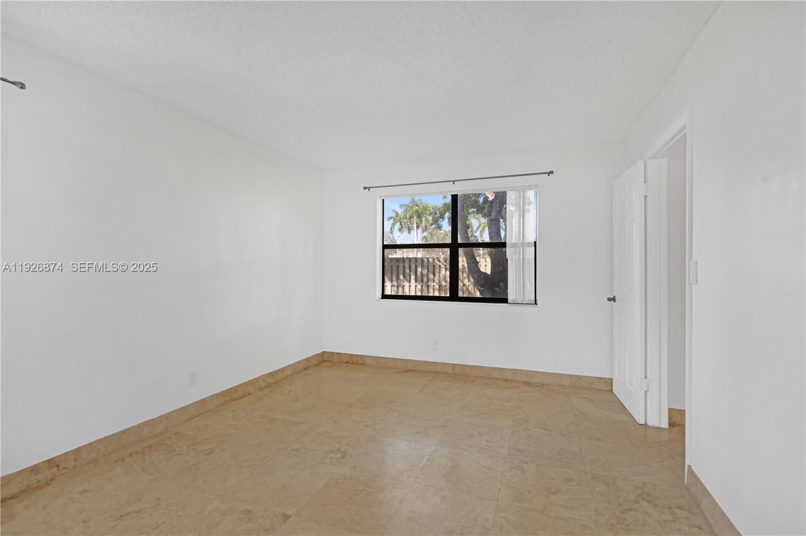 WATERSIDE VILLAGE THREE C - Residential