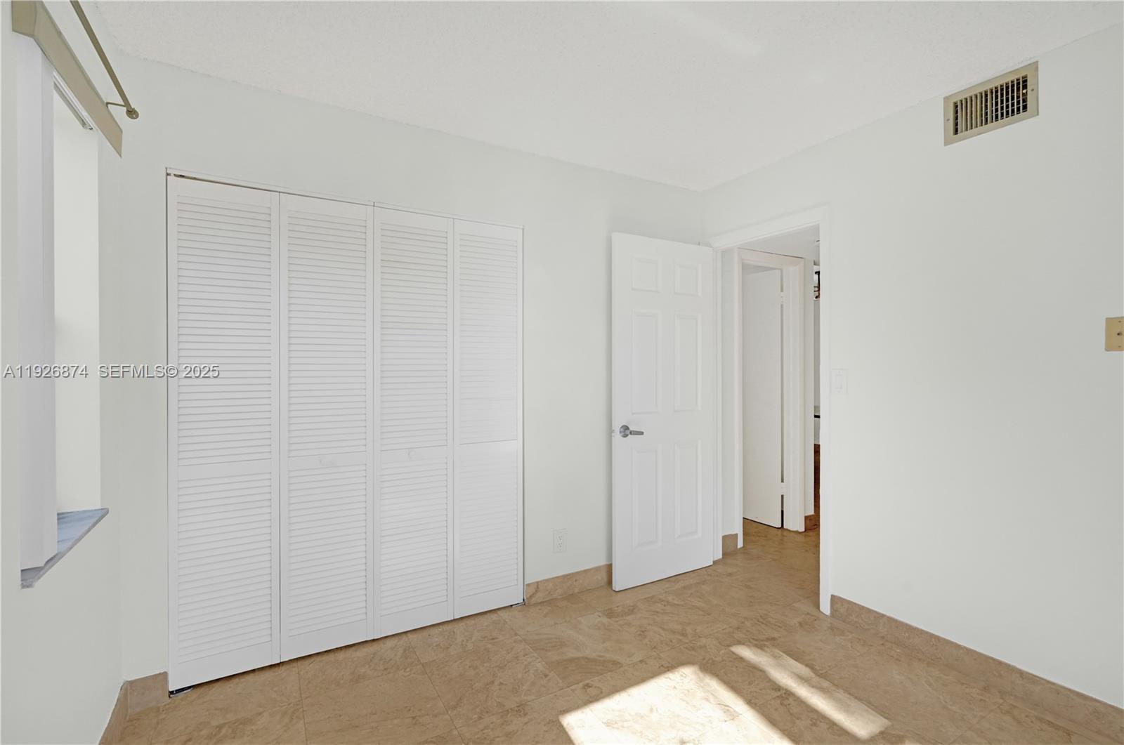 WATERSIDE VILLAGE THREE C - Residential