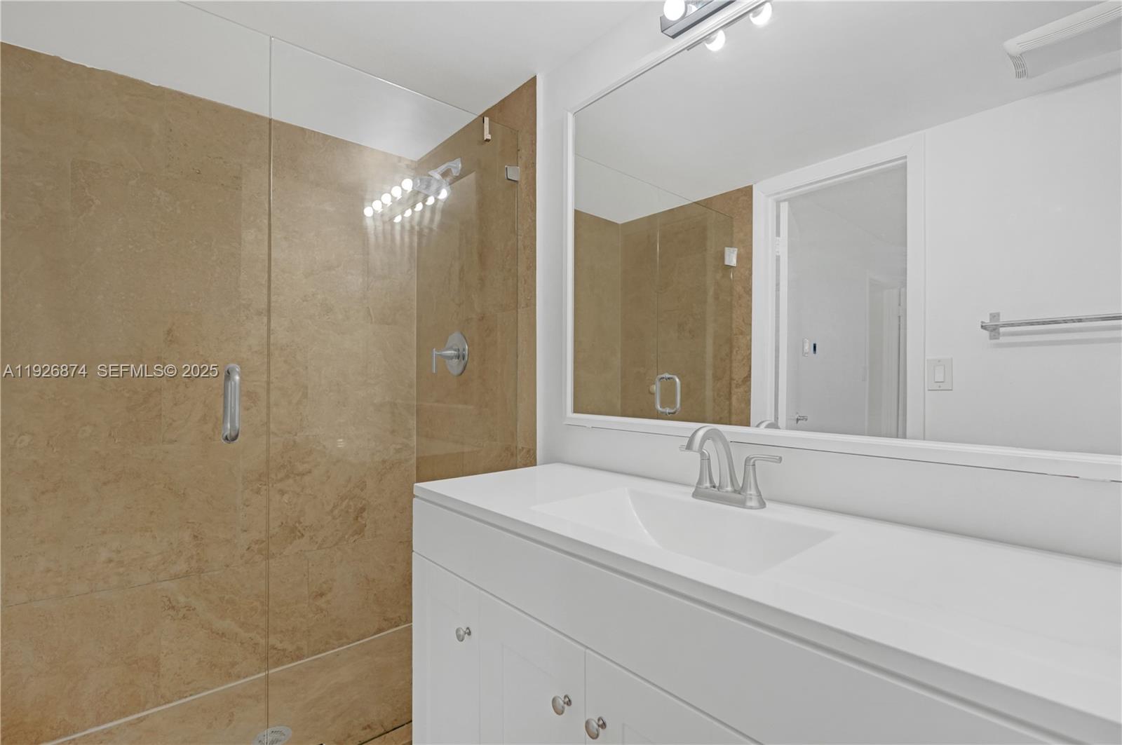 WATERSIDE VILLAGE THREE C - Residential