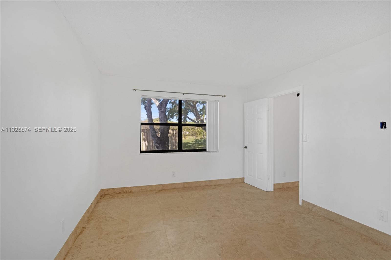 WATERSIDE VILLAGE THREE C - Residential