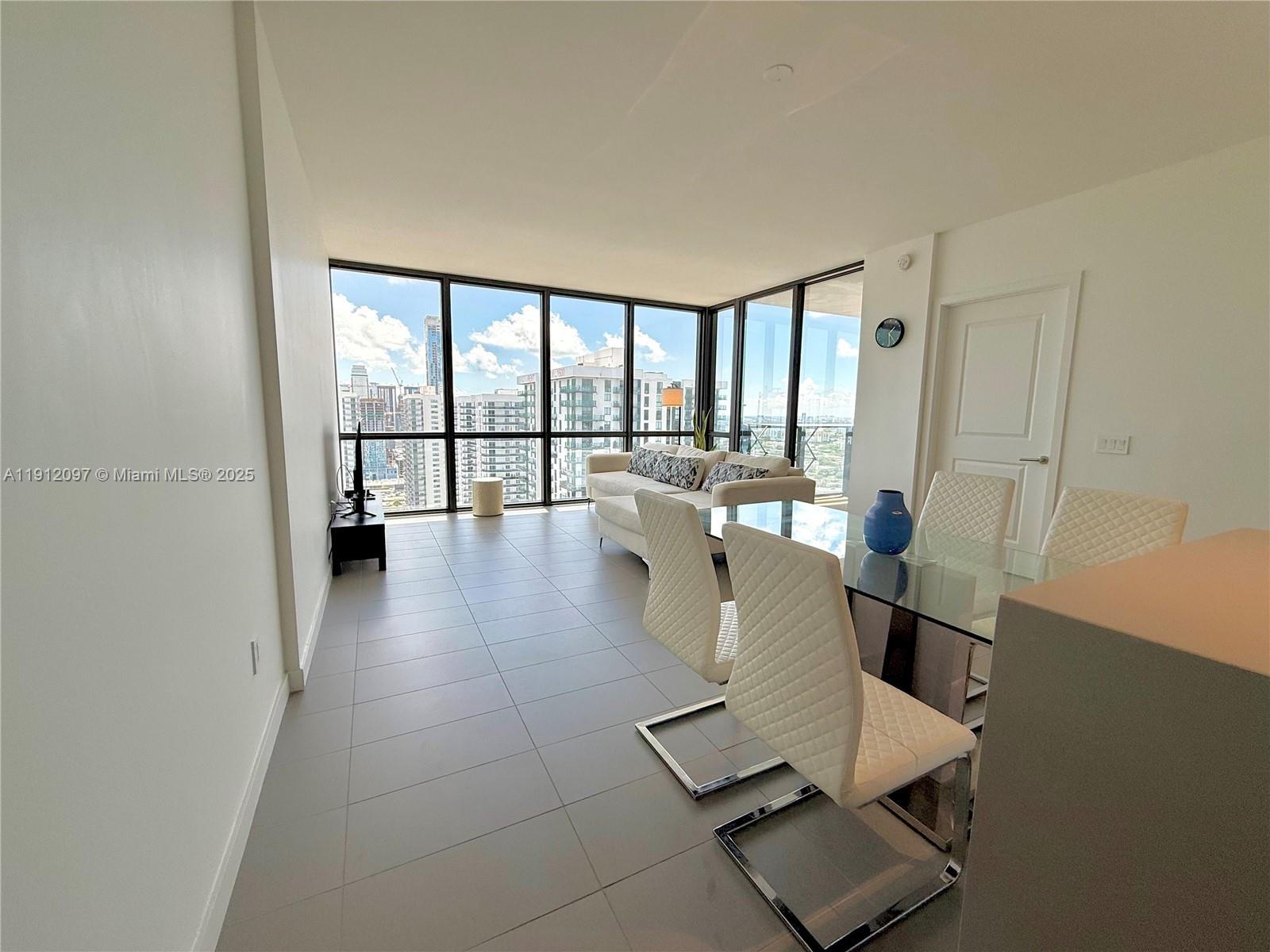 CANVAS CONDO - Residential Lease