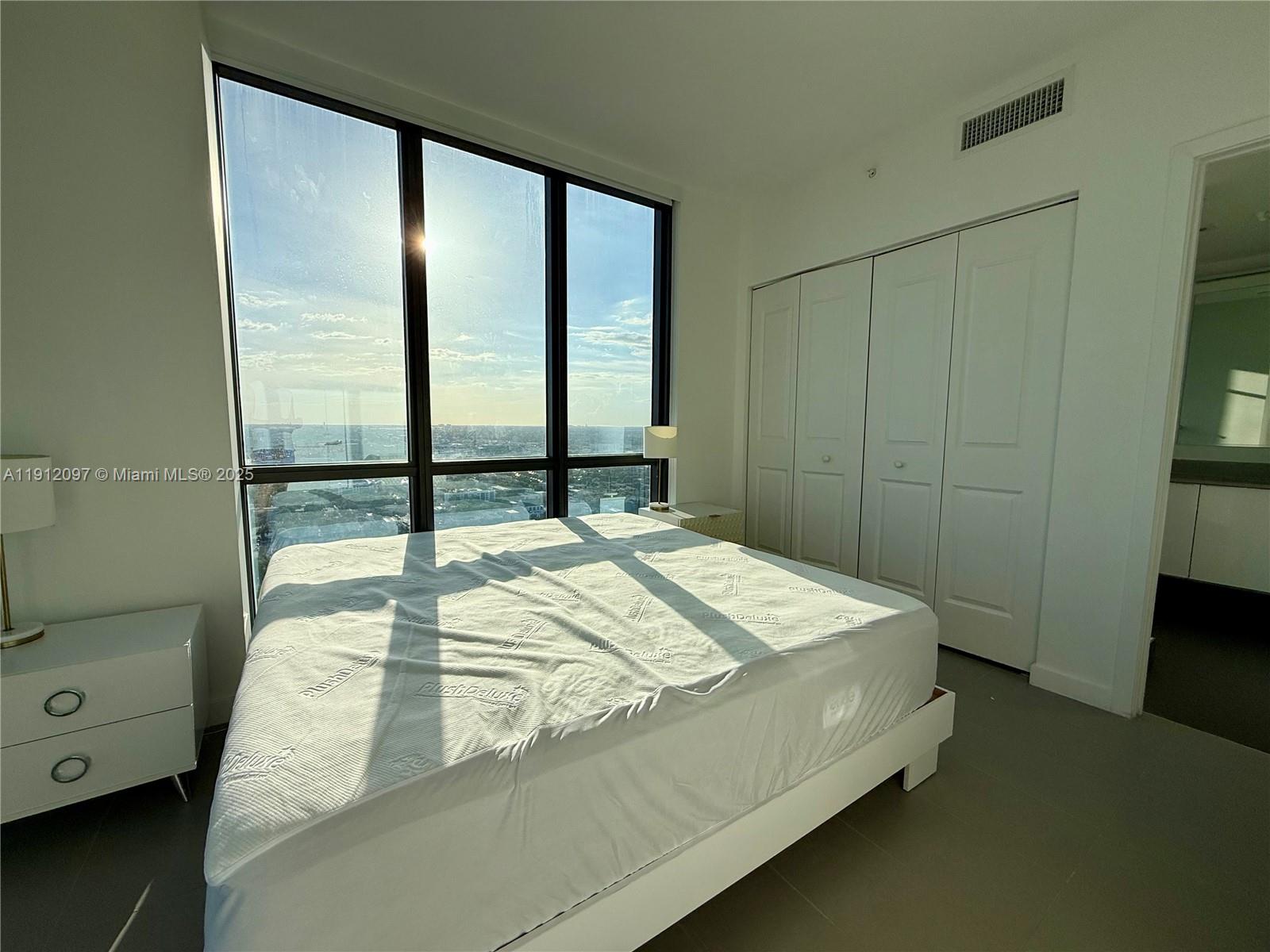 CANVAS CONDO - Residential Lease