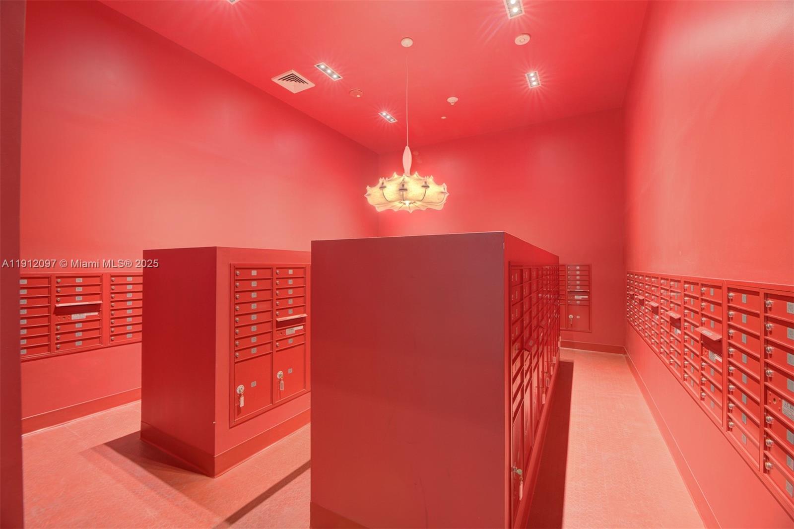 CANVAS CONDO - Residential Lease