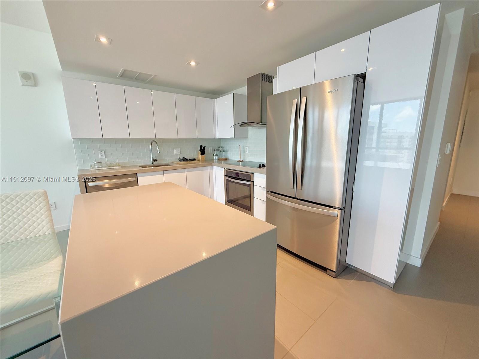 CANVAS CONDO - Residential Lease