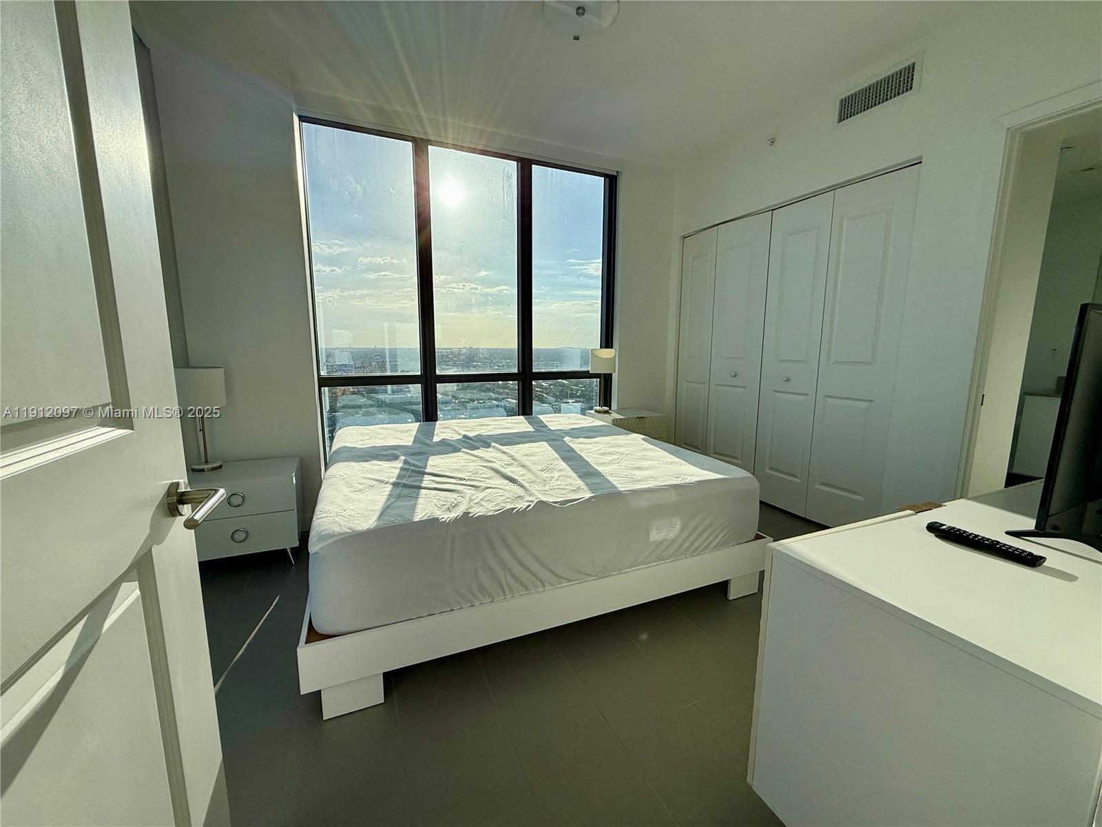 CANVAS CONDO - Residential Lease