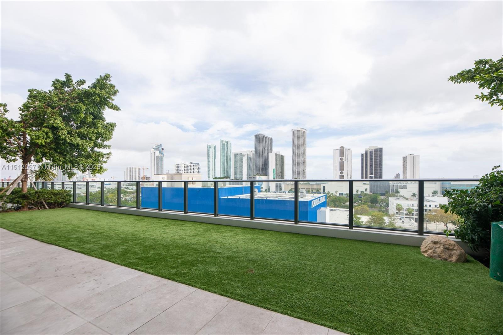 CANVAS CONDO - Residential Lease