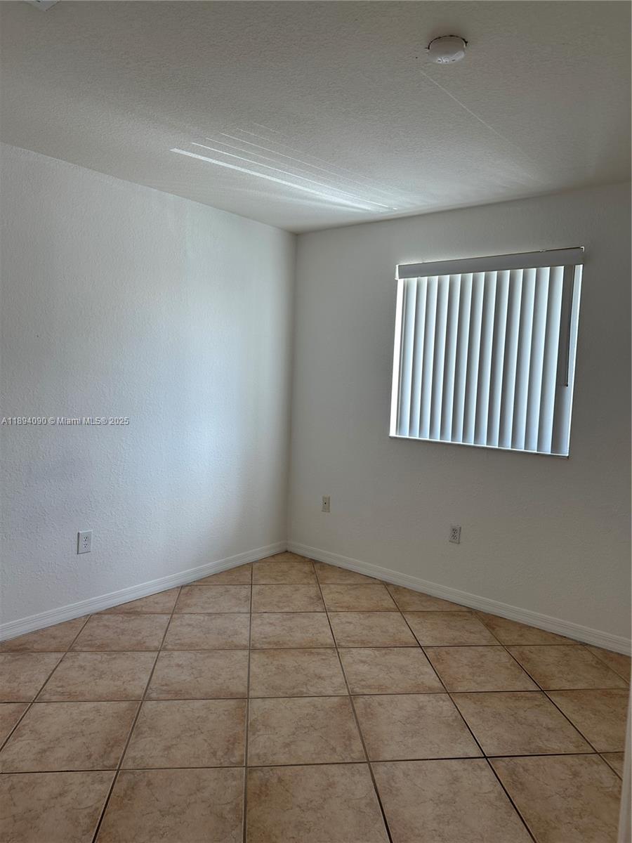 DORAL GRAND CONDO - Residential