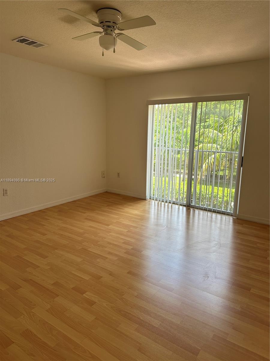 DORAL GRAND CONDO - Residential