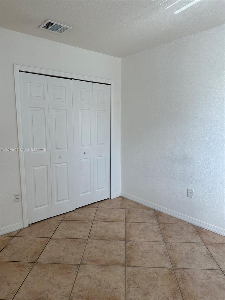DORAL GRAND CONDO - Residential