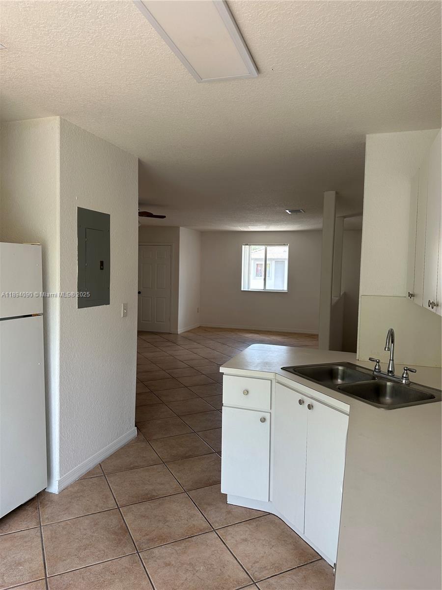 DORAL GRAND CONDO - Residential