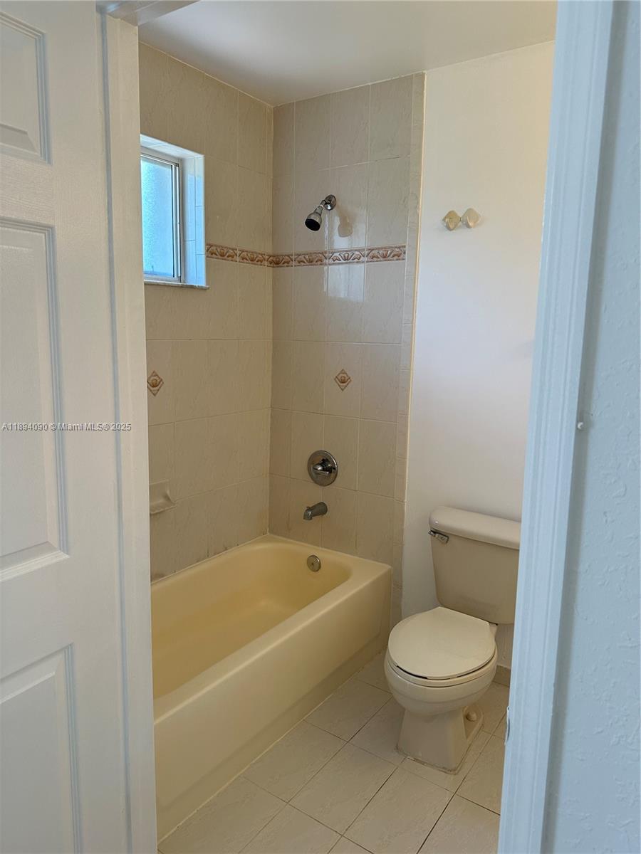 DORAL GRAND CONDO - Residential