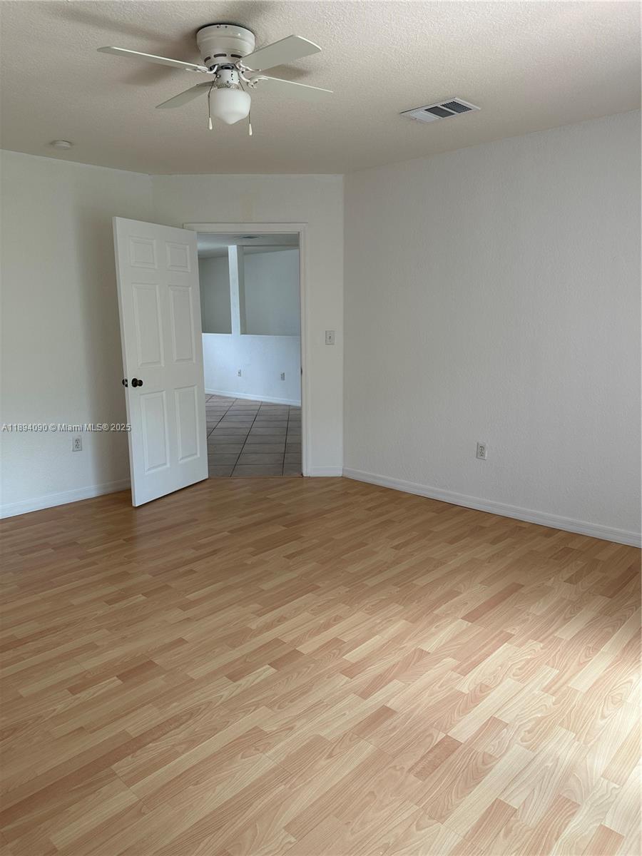 DORAL GRAND CONDO - Residential