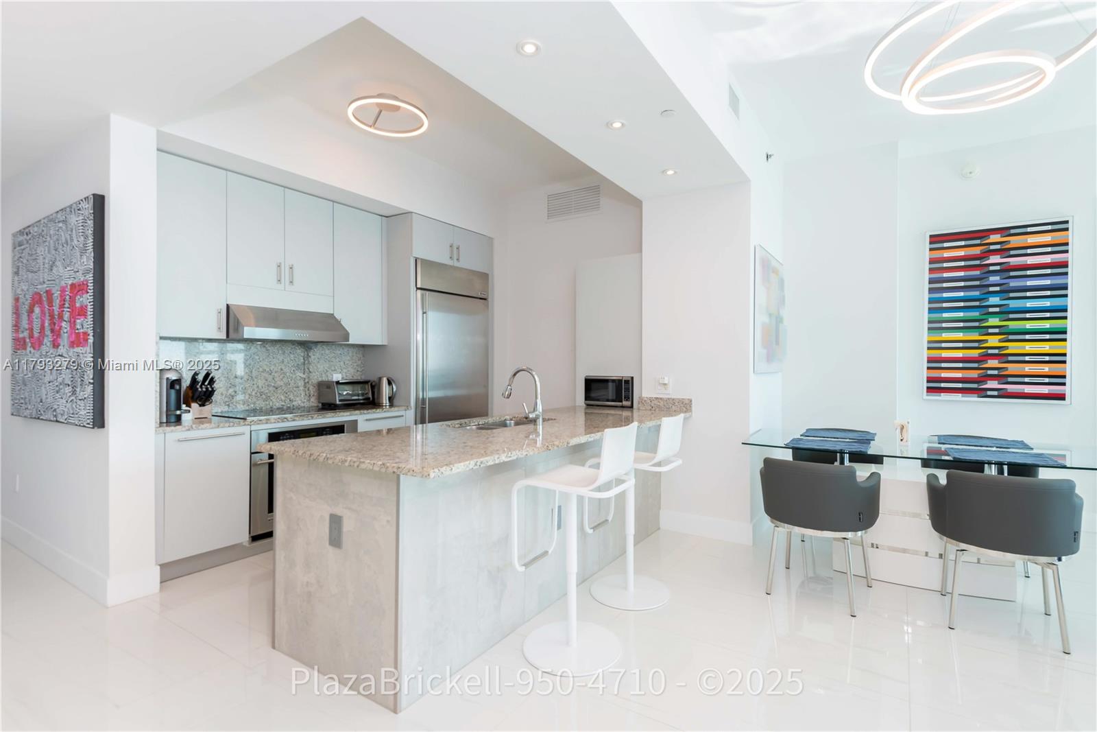 THE PLAZA 851 BRICKELL CO - Residential