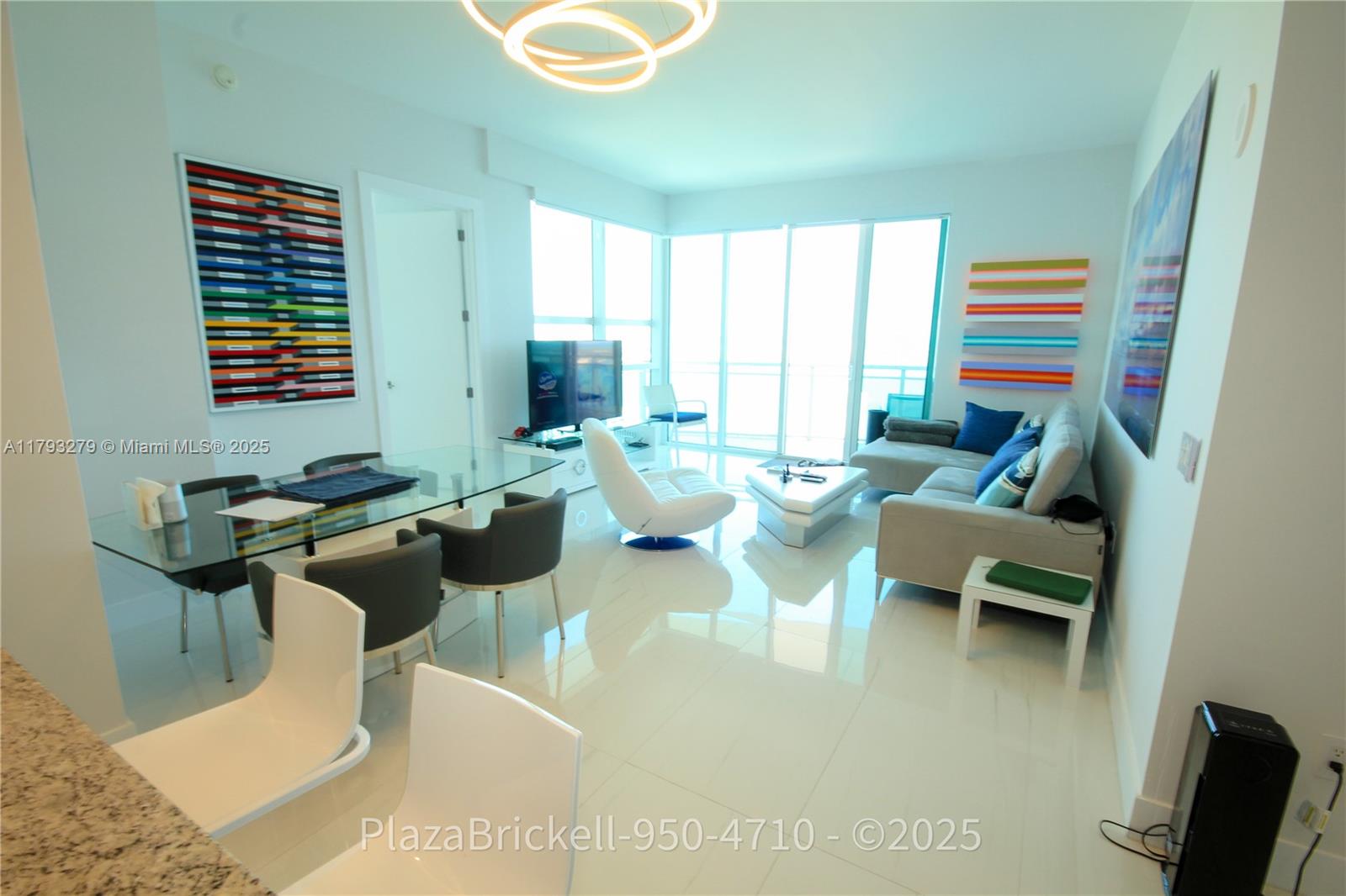 Property for Sale at 950 Brickell Bay Dr 4710, Miami, Broward County, Florida - Bedrooms: 2 
Bathrooms: 3  - $1,299,452