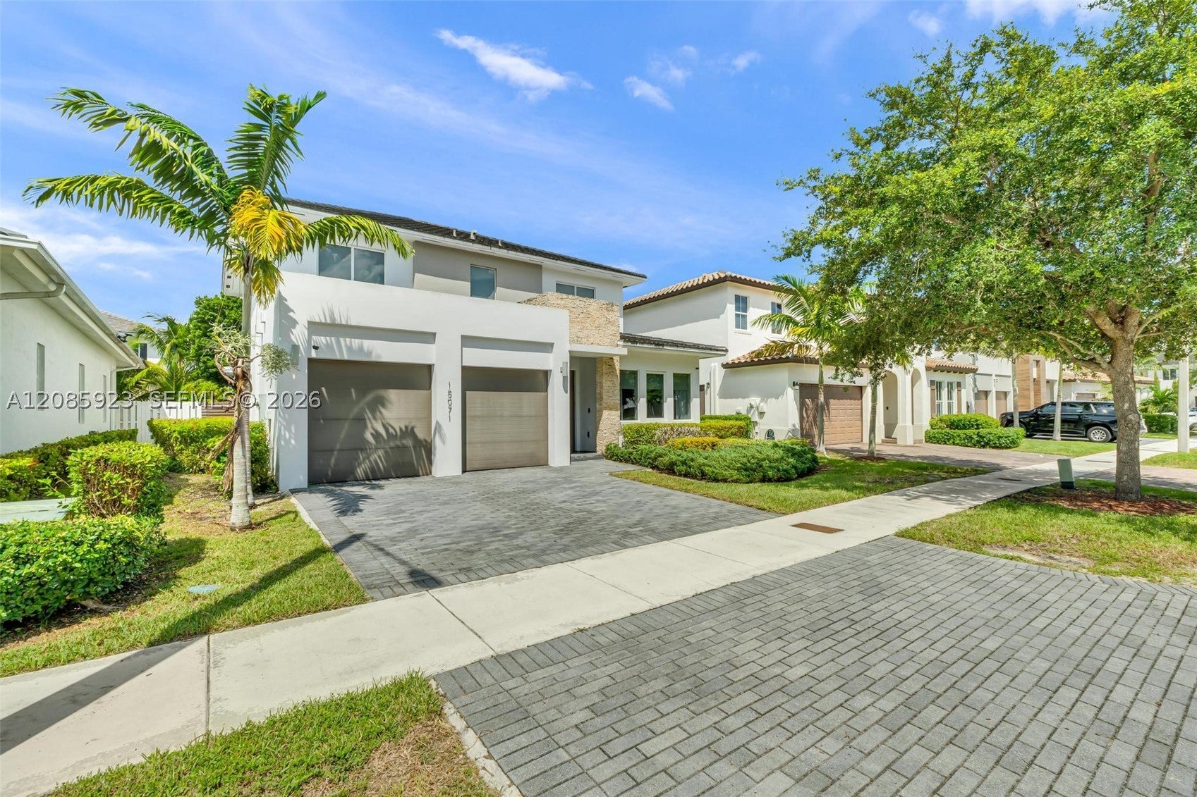 View photos, virtual tours, details... 15071 SW 176th St