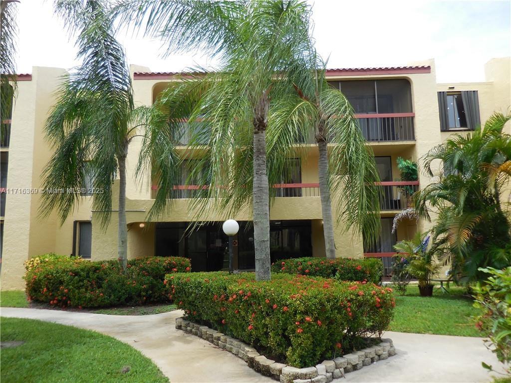 733 Se 1st Way 206, Deerfield Beach, Broward County, Florida - 2 Bedrooms  
2 Bathrooms - 