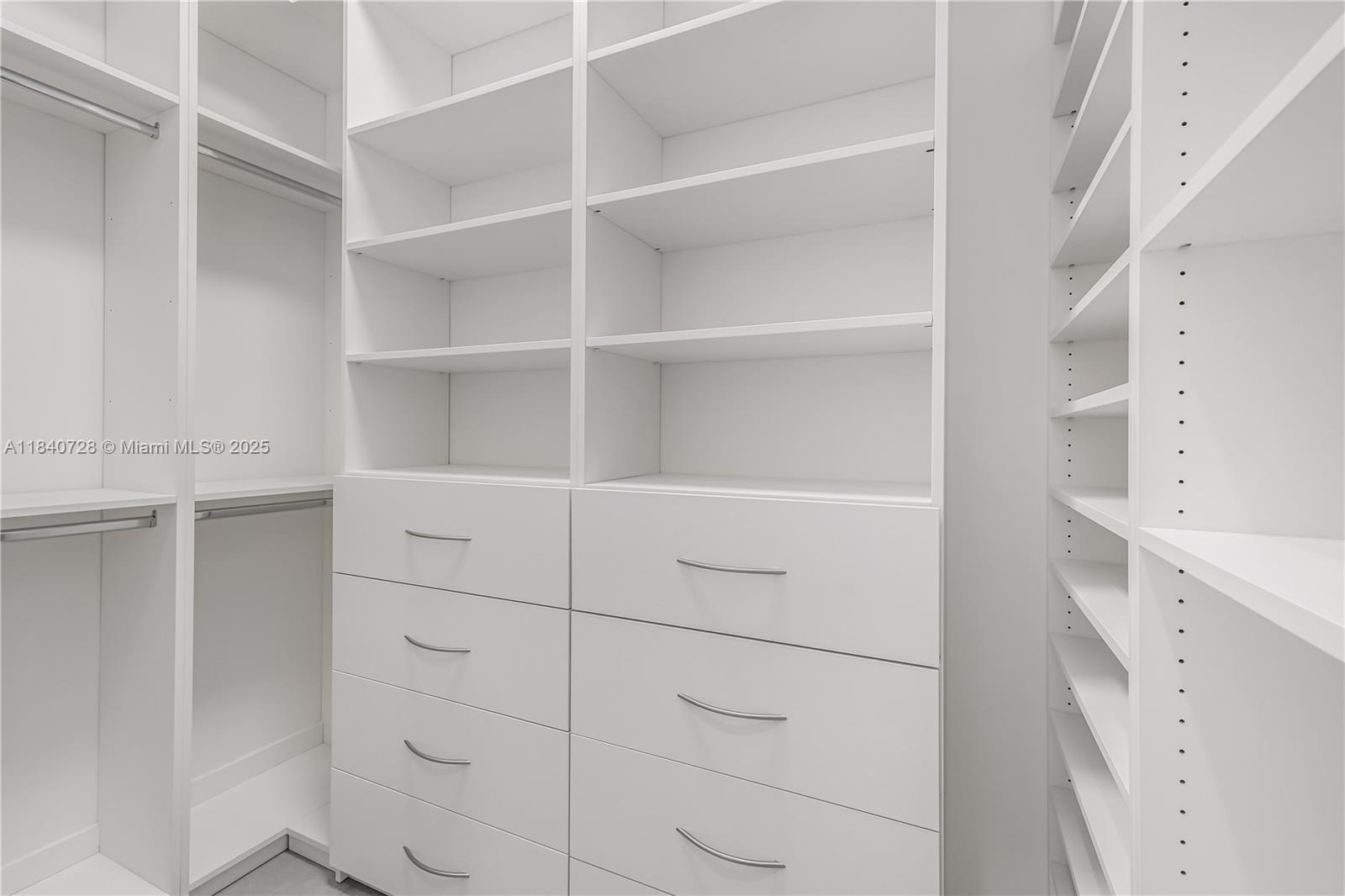 PRIORS 1ST ADDN TO BISCAY - Residential