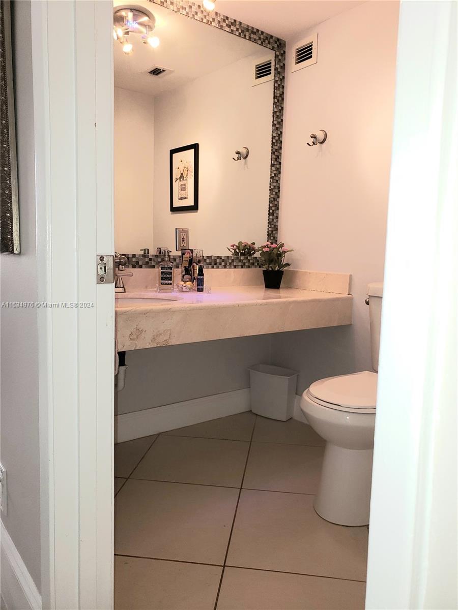 AQUASOL CONDO - Residential Lease