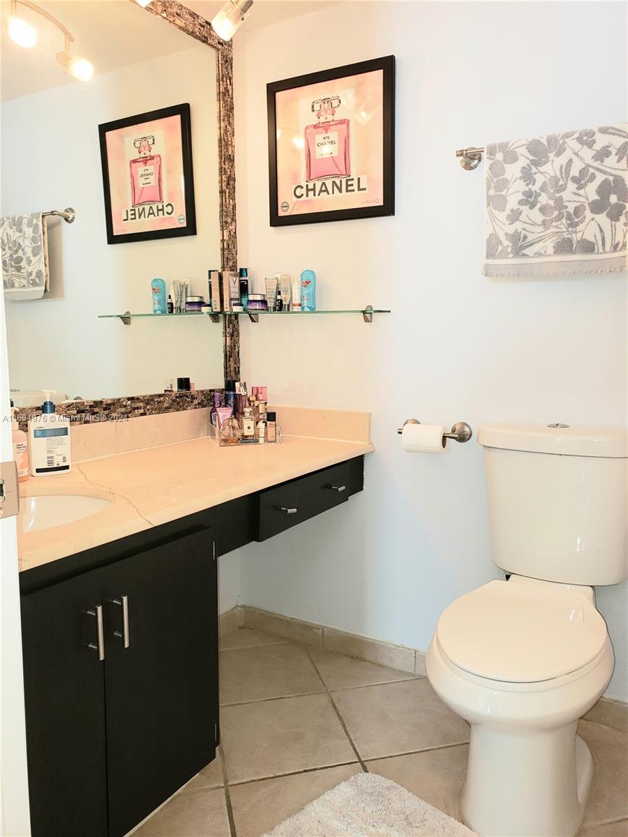 AQUASOL CONDO - Residential Lease