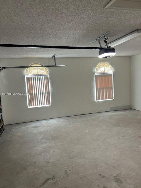 JACARANDA LAKES SECTION E - Residential Lease