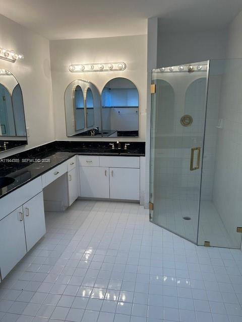 JACARANDA LAKES SECTION E - Residential Lease