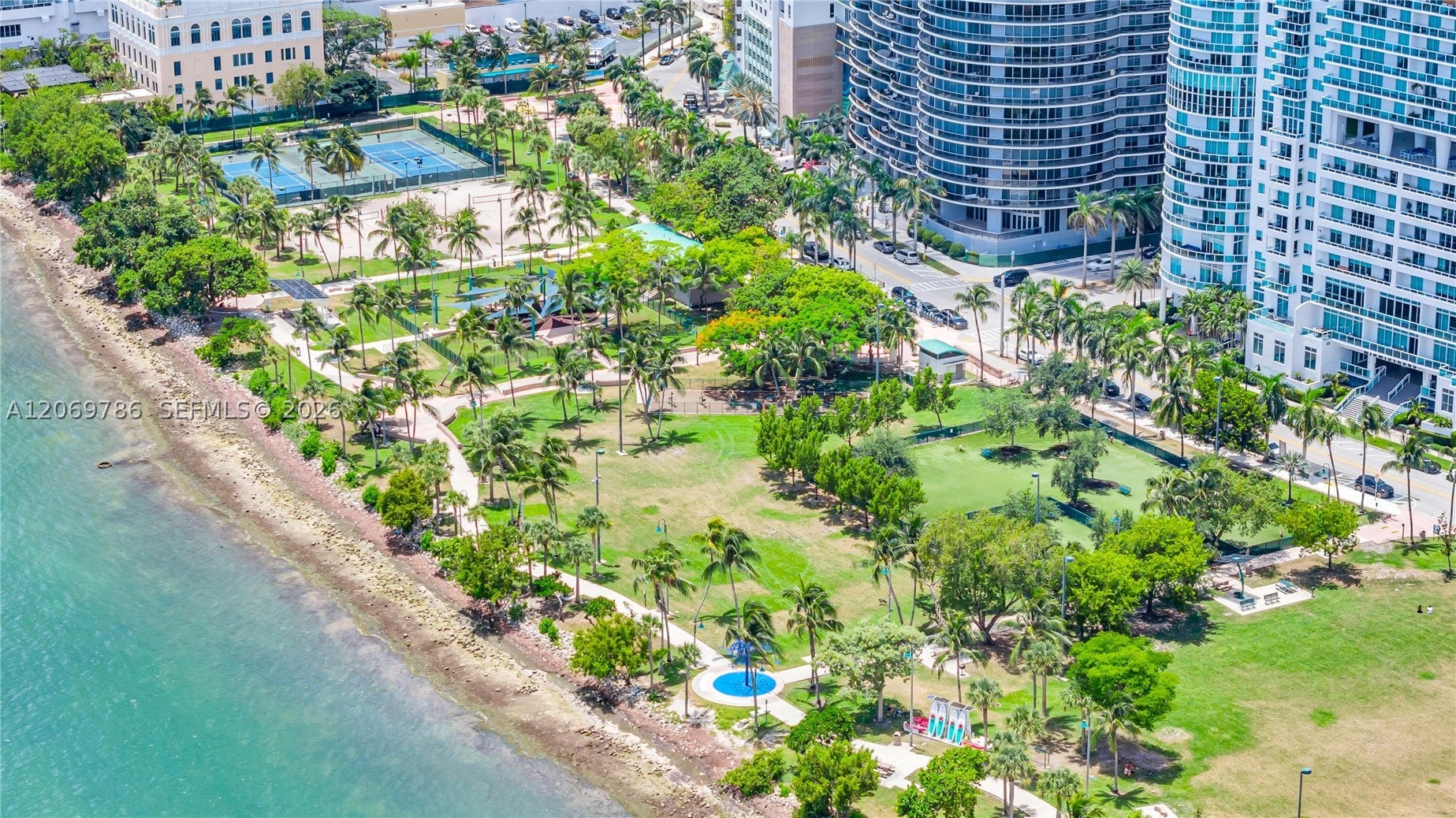 1800 N Bayshore Dr 809