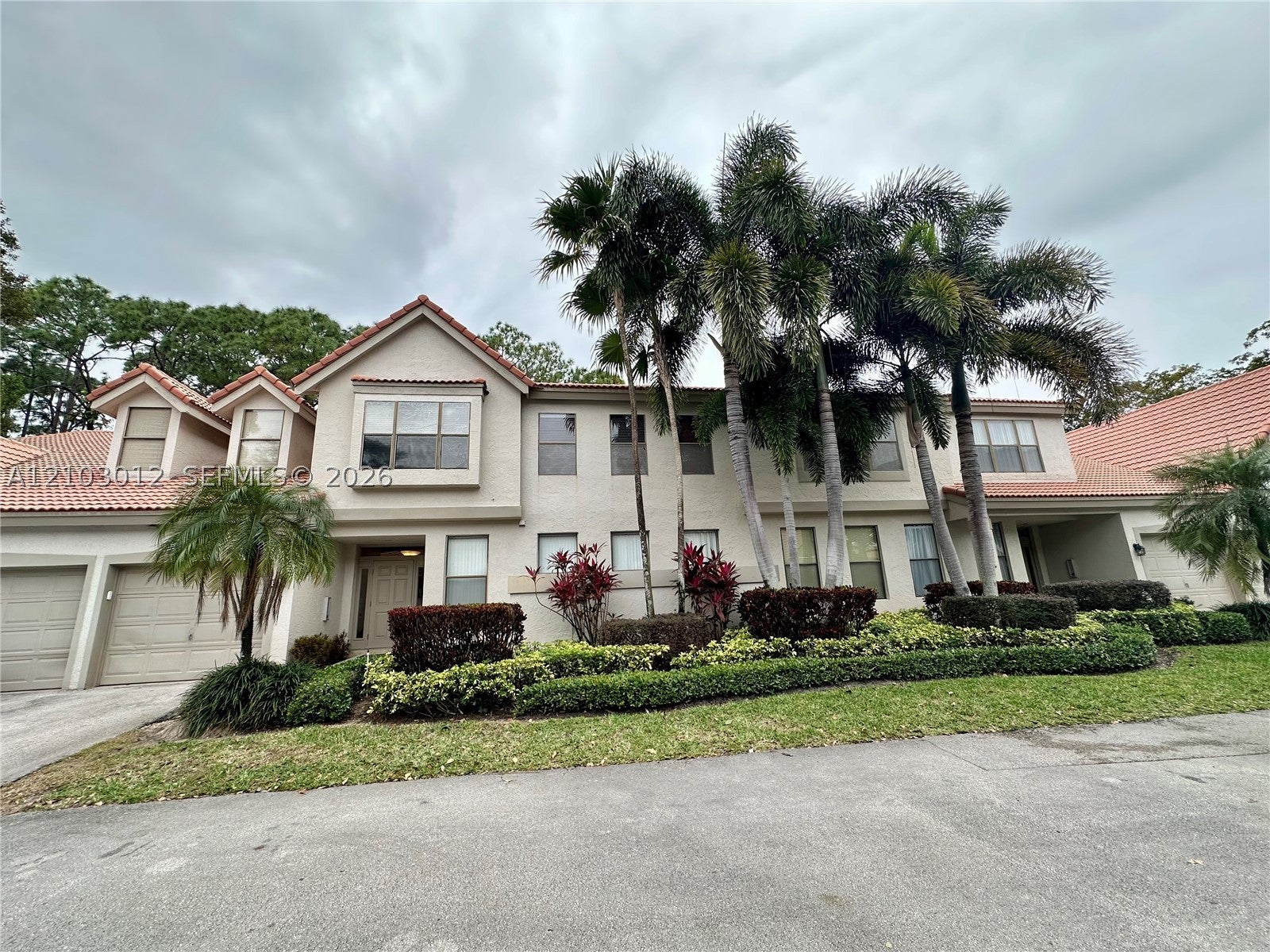 5790 Coach House Cir E