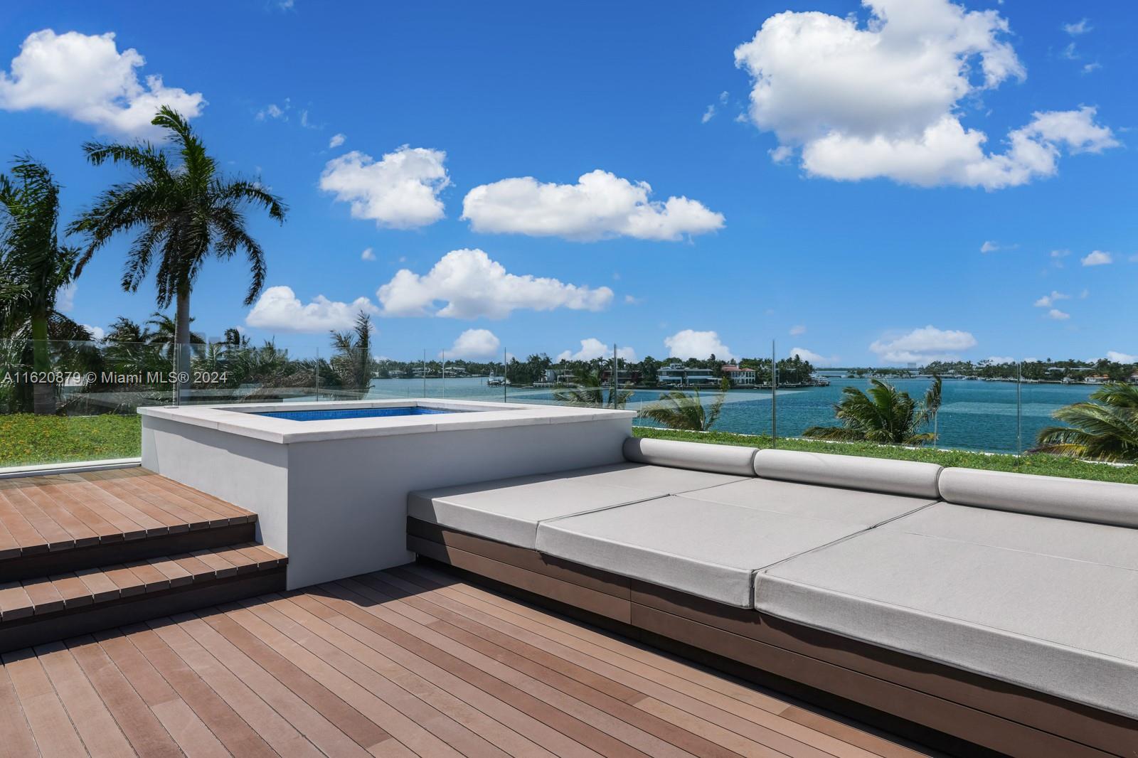 HIBISCUS ISLAND - Residential