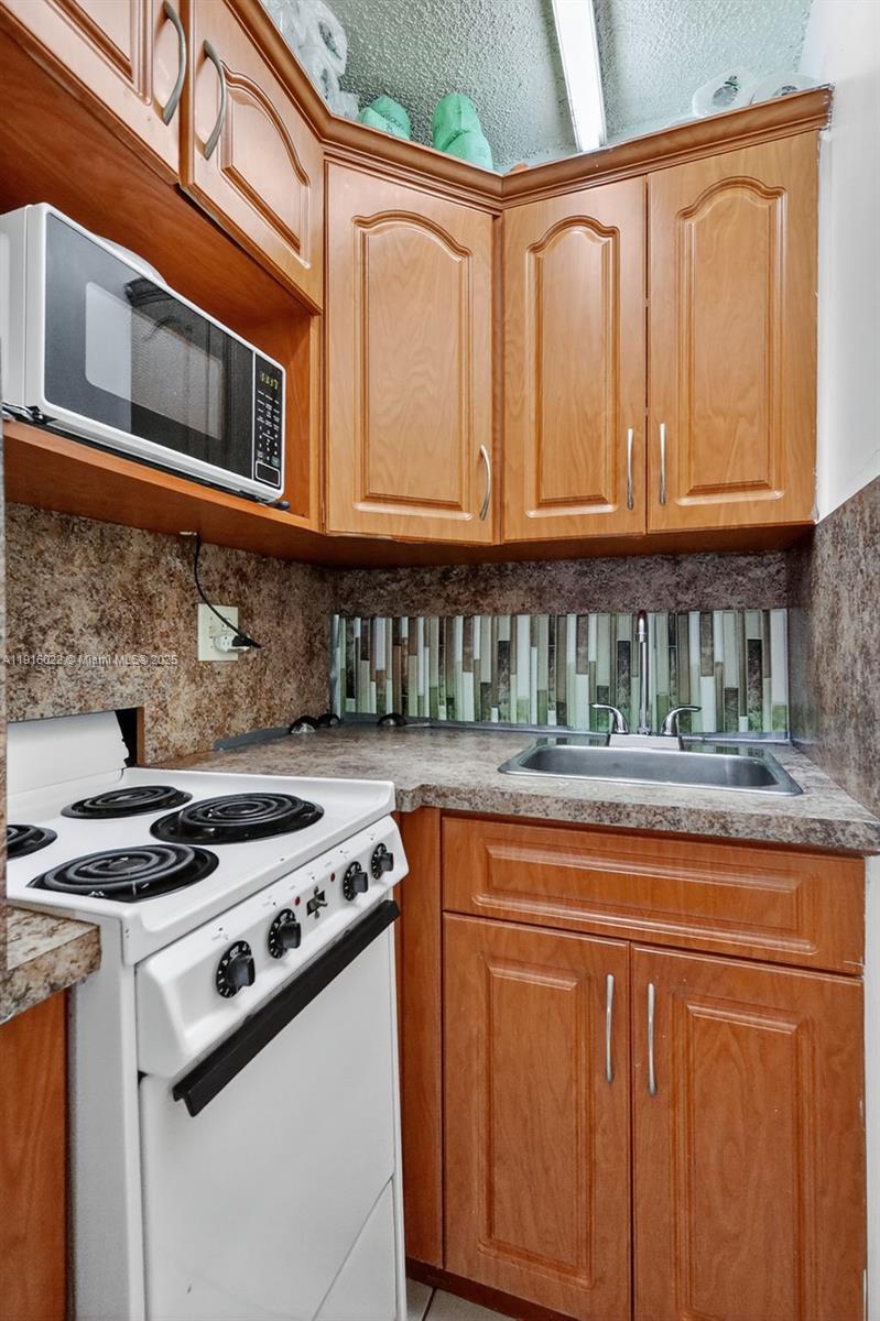 LAKES OF ACADIA UNIT 6 - Residential