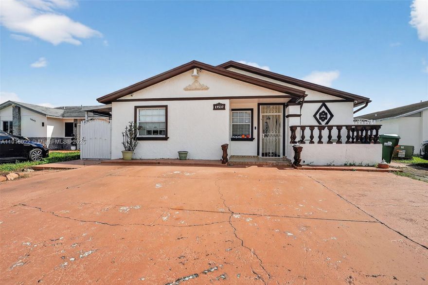 Reduced !!!!!
BEAUTIFULLY UPDATED HOME 
Welcome to this charming and well-maintained residence featuring a bright layout, spacious living areas, and an inviting lakefront backyard perfect for entertaining. Located in a quiet, desirable neighborhood close to shops, dining, major highways, and excellent schools.  Family Friendly community.  This is perfect for families, first-time homebuyers, or investors seeking a strong rental area.  Ideal for families with separate in-law quarters.

Don't miss the opportunity to make this your home.  Showings by appointments only.

Currently occupied with tenants.