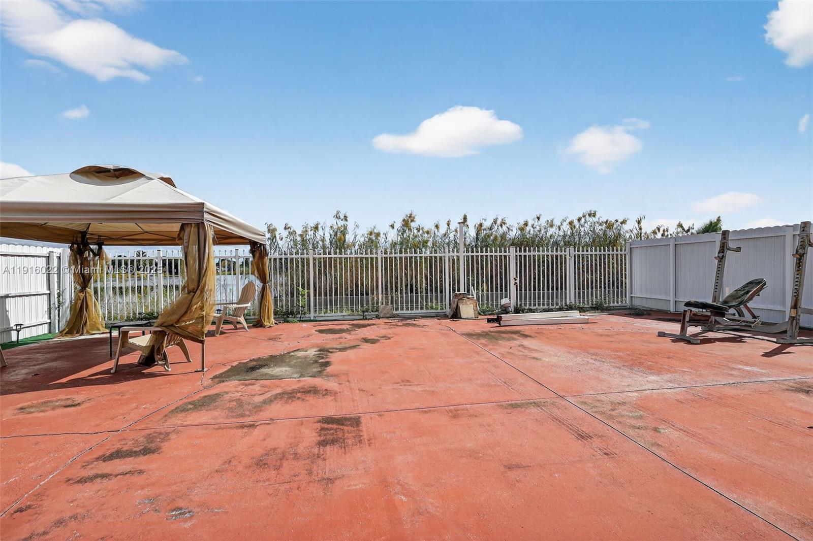 LAKES OF ACADIA UNIT 6 - Residential