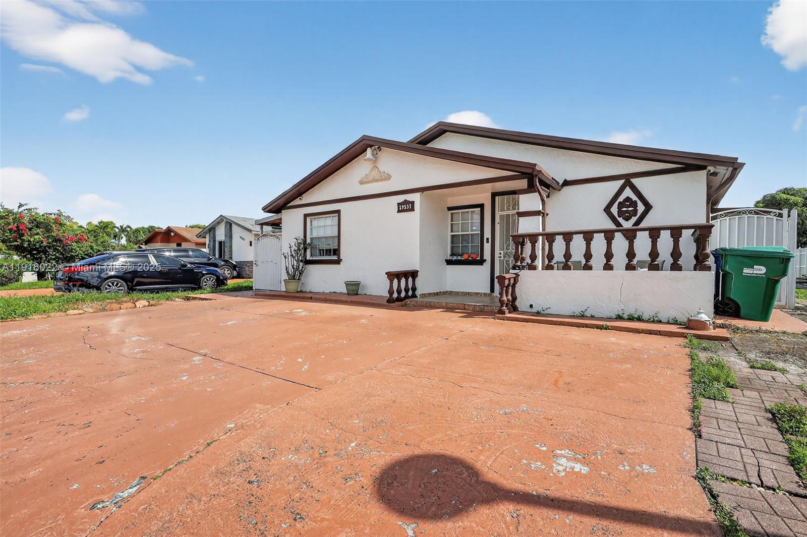 LAKES OF ACADIA UNIT 6 - Residential