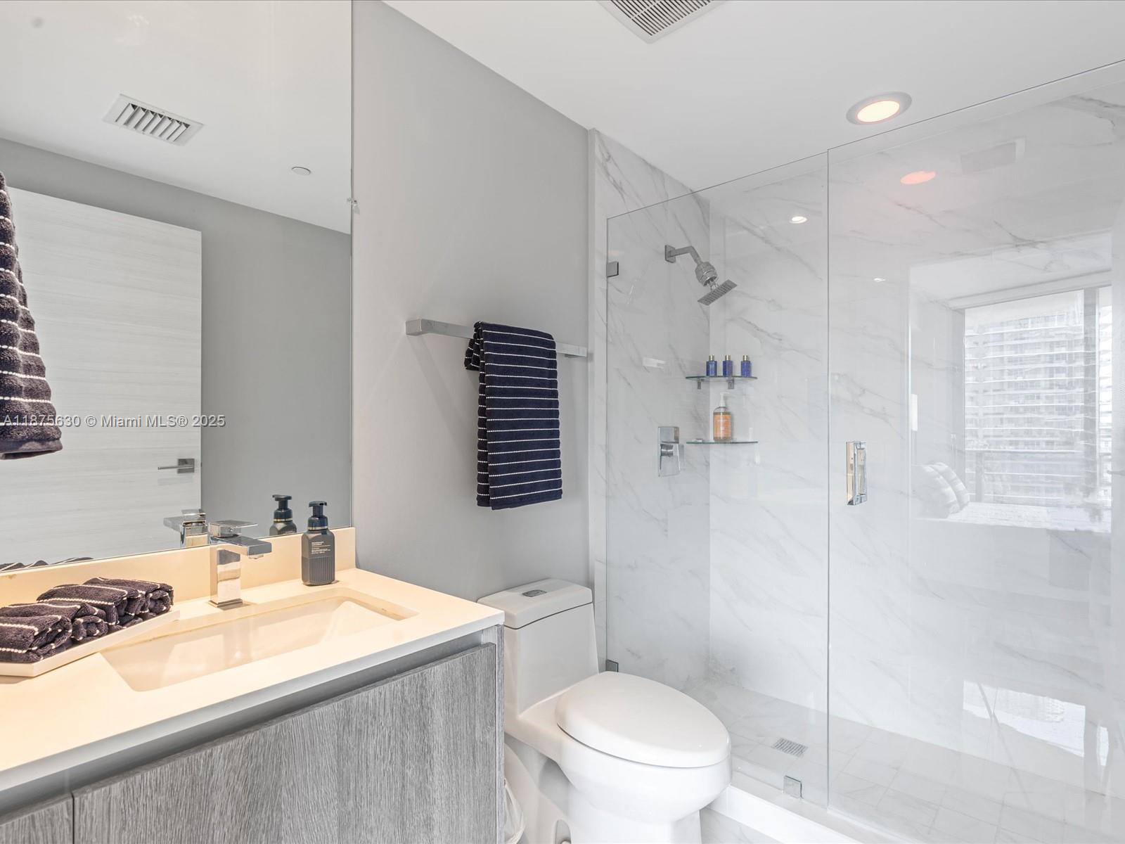 801 SMA RESIDENCES CONDO - Residential