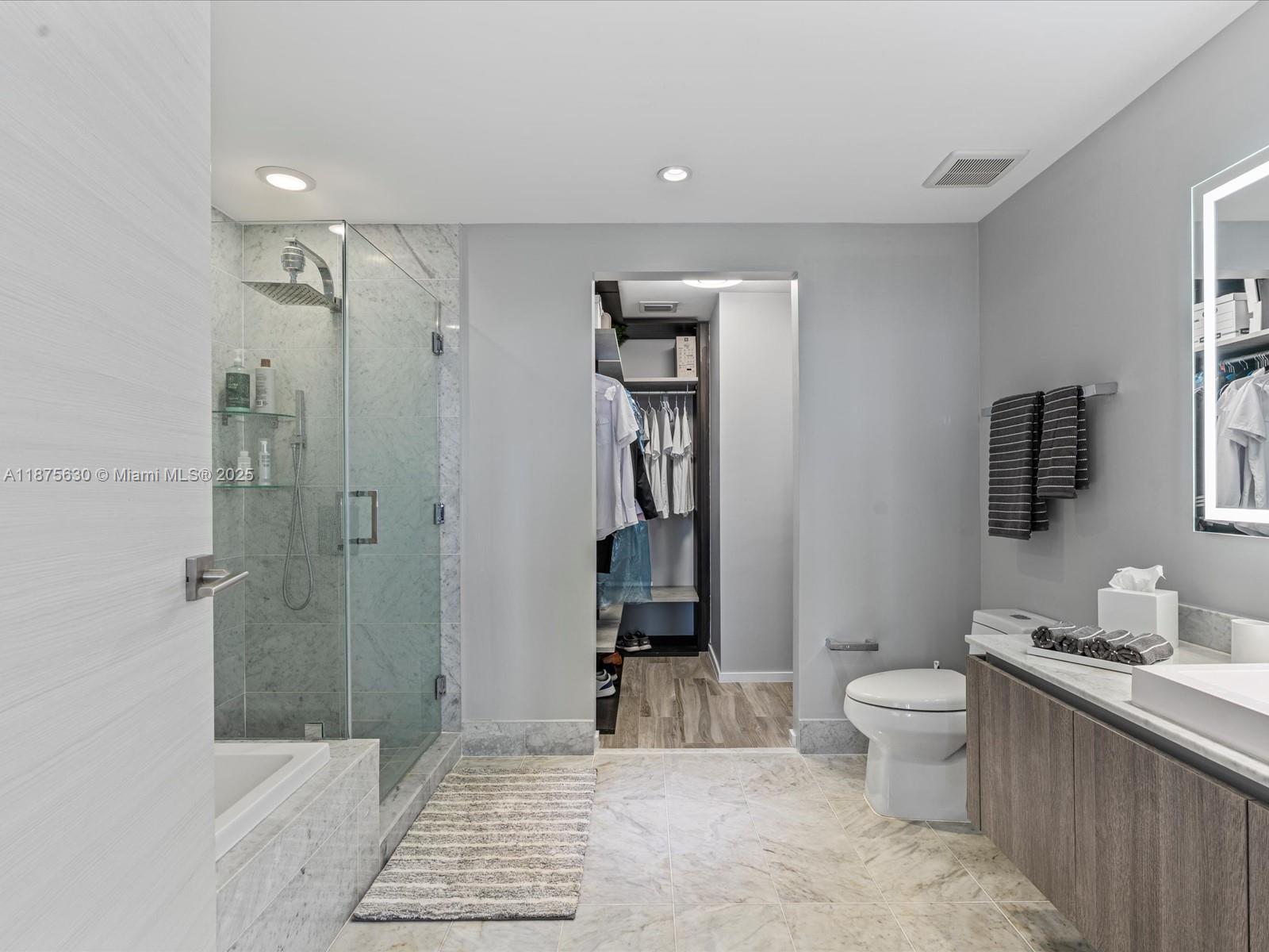 801 SMA RESIDENCES CONDO - Residential