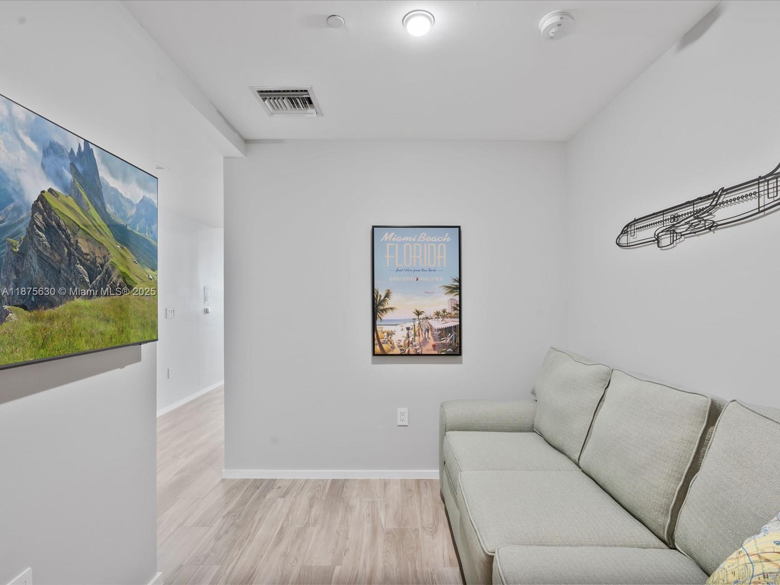 801 SMA RESIDENCES CONDO - Residential