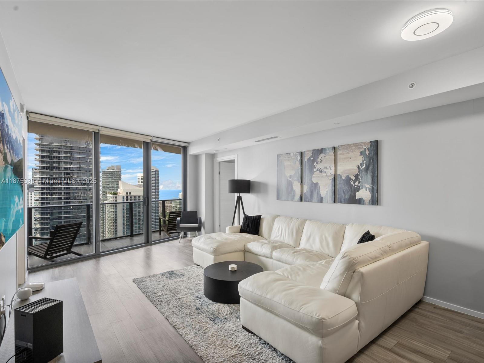 801 SMA RESIDENCES CONDO - Residential