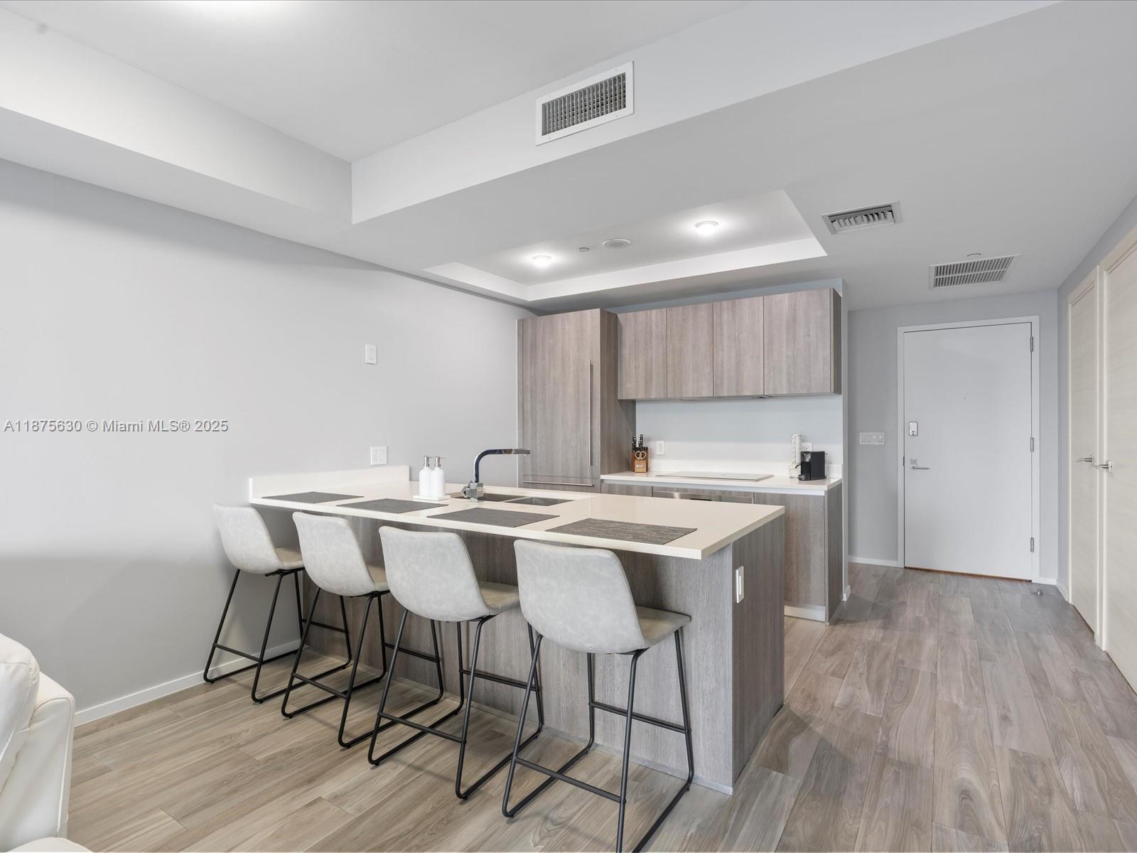 801 SMA RESIDENCES CONDO - Residential