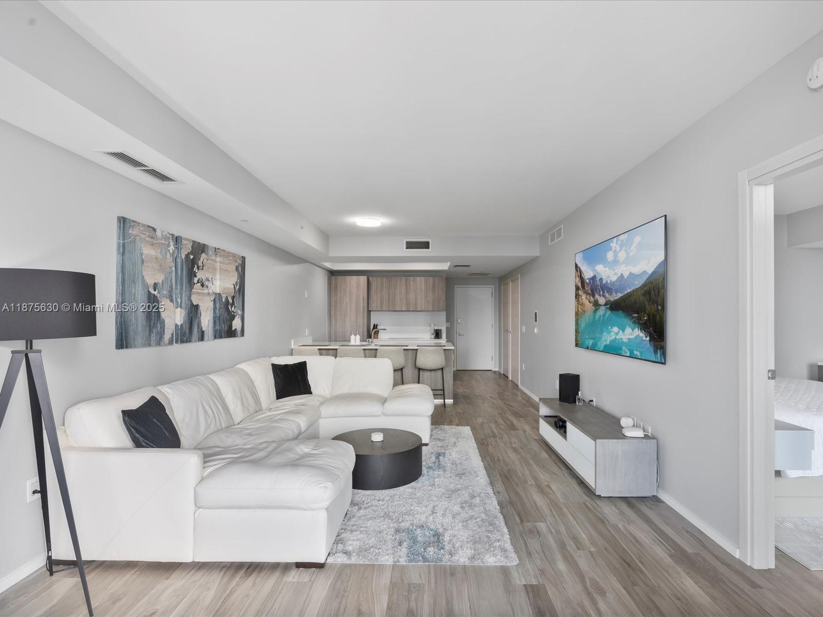 801 SMA RESIDENCES CONDO - Residential