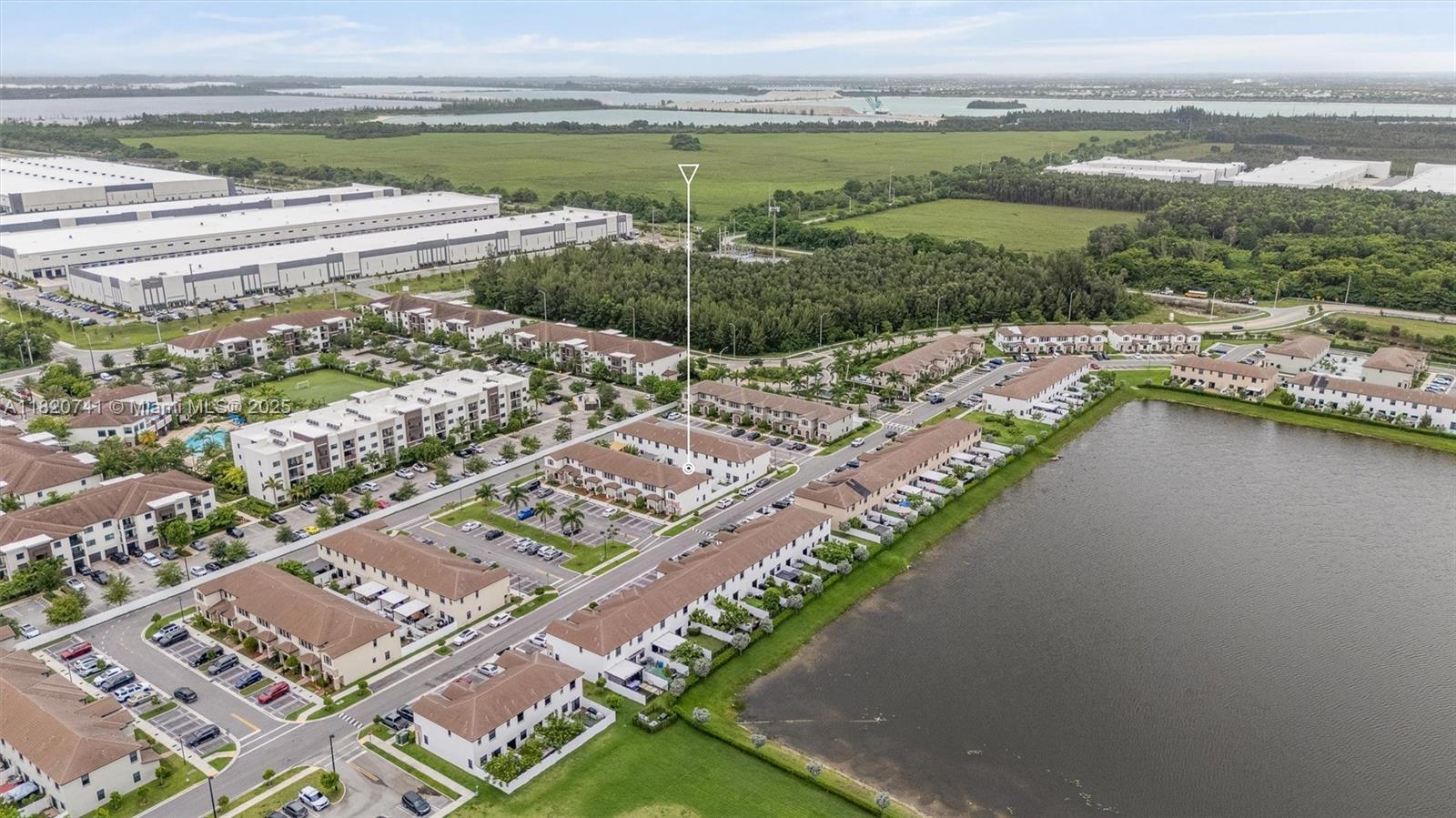 AQUABELLA NORTH - Residential
