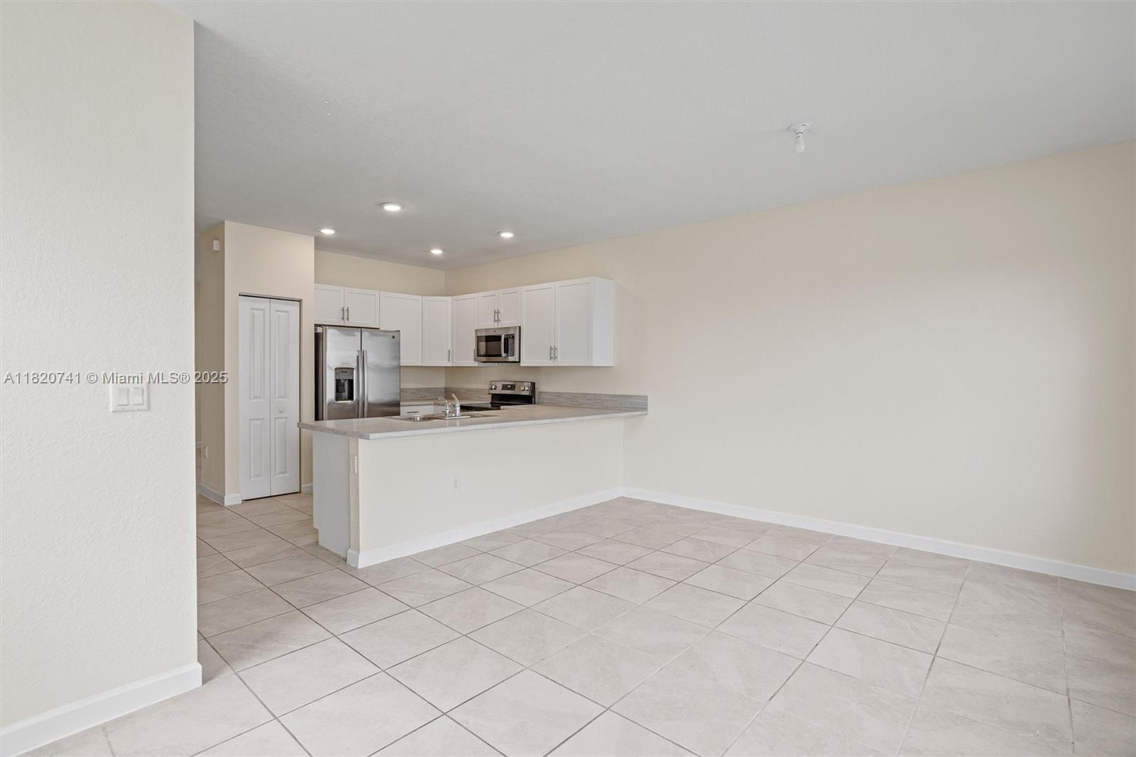 AQUABELLA NORTH - Residential