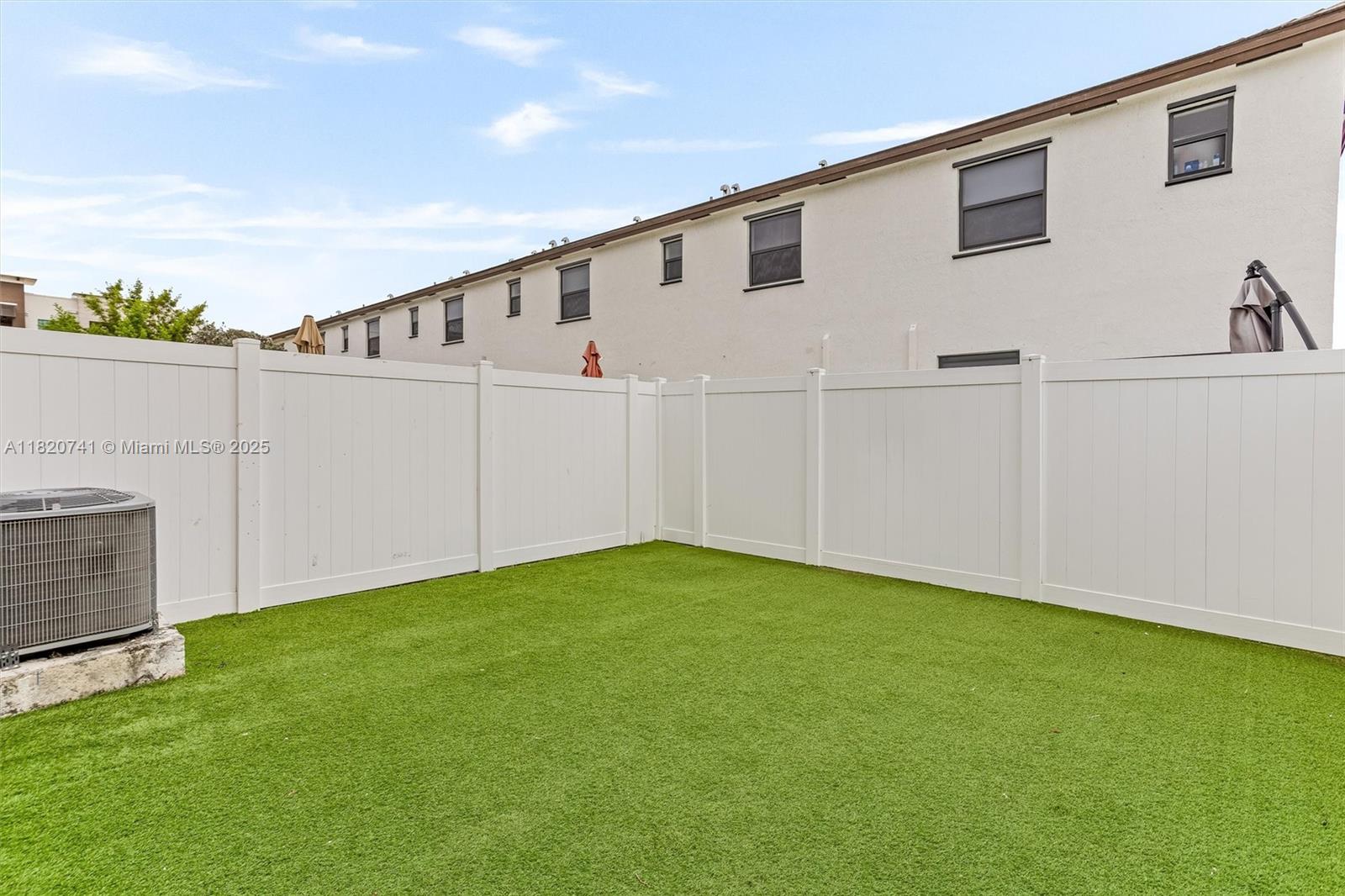 AQUABELLA NORTH - Residential