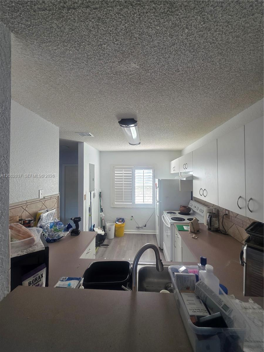 BONITA VILLAS CONDO - Residential Lease