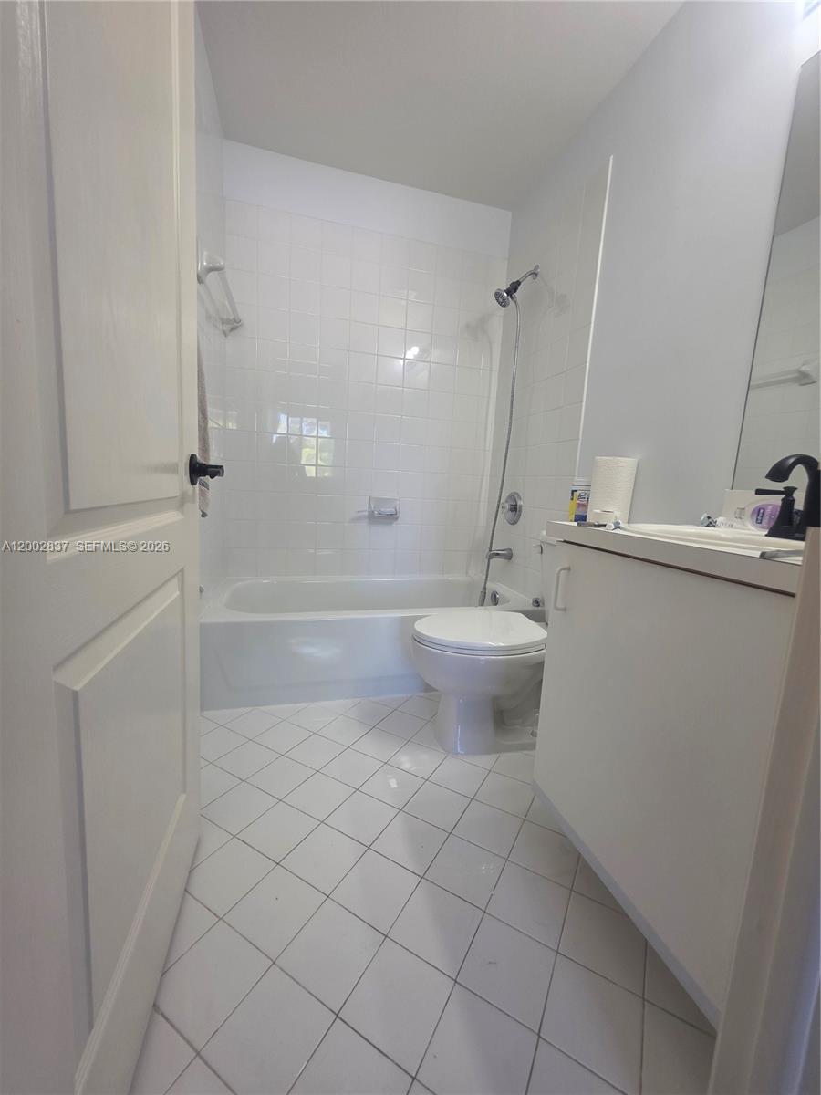 BONITA VILLAS CONDO - Residential Lease